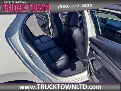 Used 2021 MAZDA MAZDA3 s FWD image 10