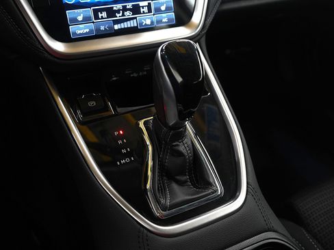 Used 2022 Subaru Outback Premium image 22