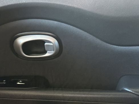 Used 2019 Kia Soul + FWD image 19