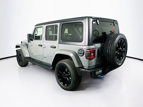 Used 2023 Jeep Wrangler Unlimited Sahara w/ Cold Weather Group AWD/4WD image 5