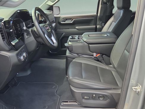 Used 2026 GMC Sierra 1500 SLT AWD/4WD image 9