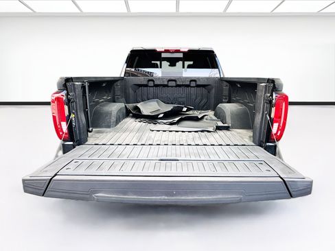 Used 2023 GMC Sierra 1500 AT4 w/ AT4 Premium Package AWD/4WD image 18