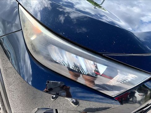 Used 2019 Toyota RAV4 LE w/ Carpet Mat Package FWD image 28