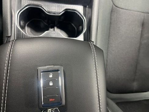 New 2025 Jeep Grand Cherokee Laredo image 17