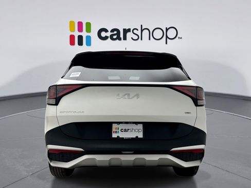 Used 2023 Kia Sportage LX image 4