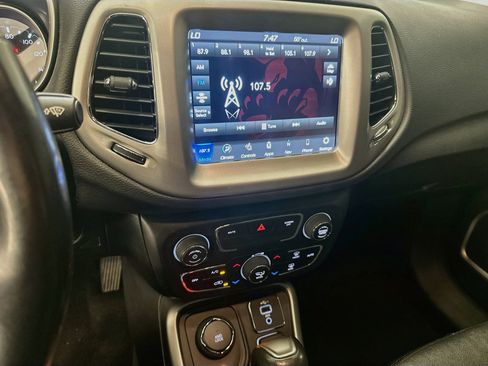 Used 2021 Jeep Compass Latitude AWD/4WD image 26