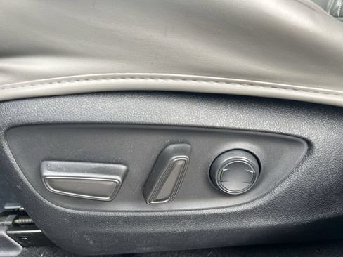 Used 2022 Toyota RAV4 XLE FWD image 33