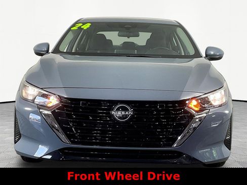 Used 2024 Nissan Sentra SV FWD image 2
