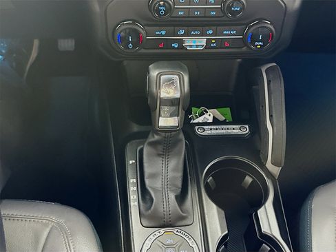 Used 2022 Ford Bronco Outer Banks image 18