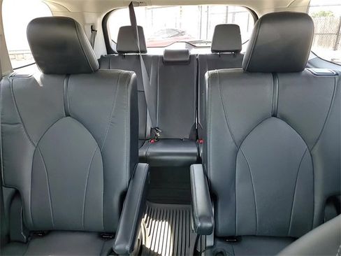Used 2024 Toyota Grand Highlander Limited image 23