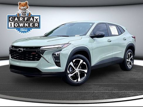 Certified 2024 Chevrolet Trax RS w/ Driver Confidence Package FWD image 1