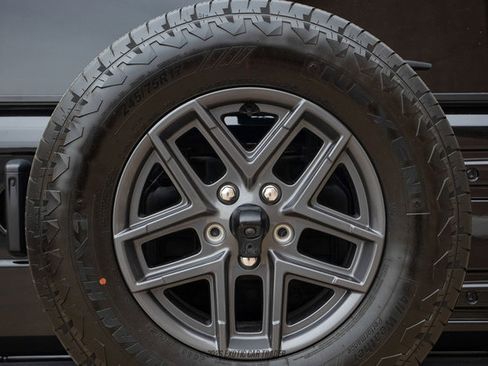 Used 2024 Jeep Wrangler Sport S AWD/4WD image 79