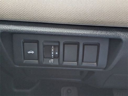 Used 2022 Subaru Legacy Premium image 21