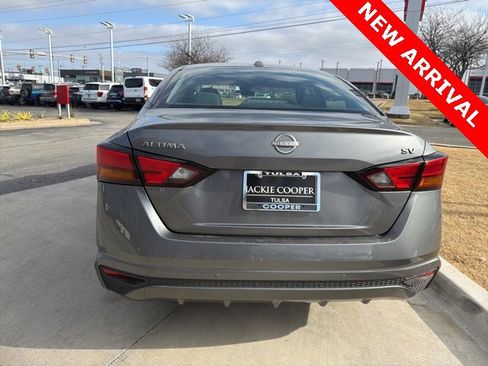 Certified 2024 Nissan Altima 2.5 SV image 5