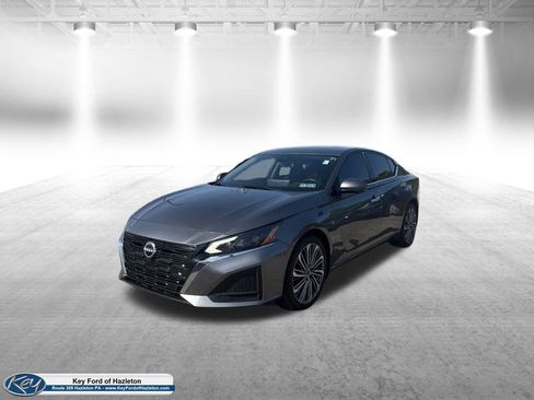 Used 2023 Nissan Altima 2.5 SL AWD/4WD image 3