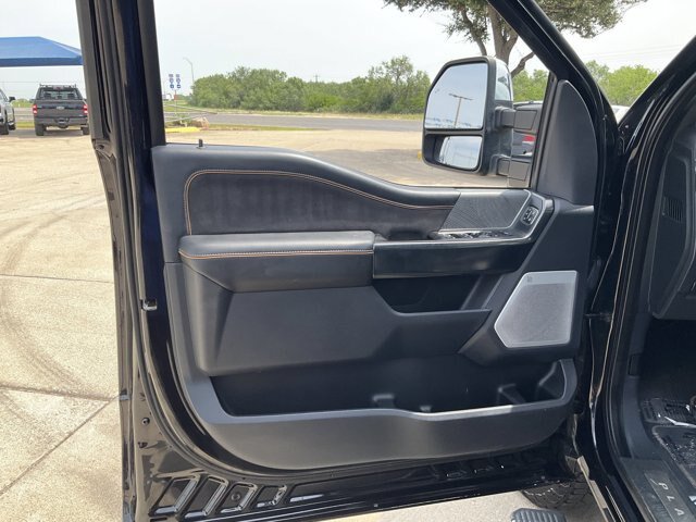 Certified 2024 Ford F350 Platinum w/ FX4 Off-Road Package AWD/4WD image 7