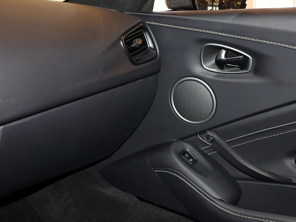 Used 2023 Aston Martin V12 Vantage RWD image 96