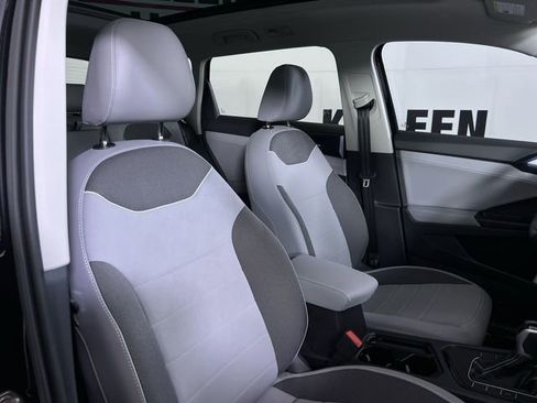 Used 2024 Volkswagen Taos SE image 23