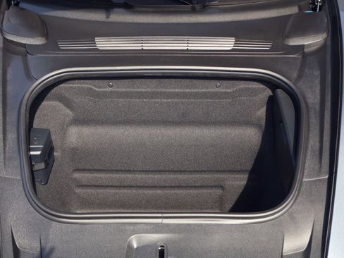 Certified 2026 Porsche 911 Carrera T image 23