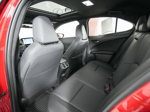 Certified 2025 Lexus UX 300h FWD image 12