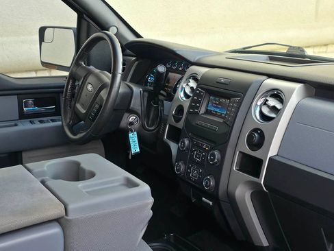 Used 2014 Ford F150 XLT w/ XLT Chrome Package RWD image 18