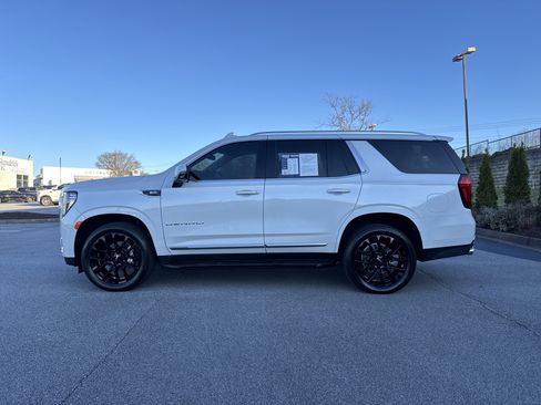 Used 2023 GMC Yukon Denali w/ Max Trailering Package image 7