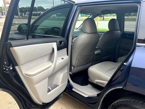 Used 2013 Toyota Highlander Plus image 15