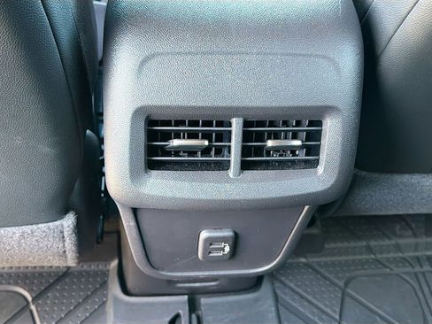Used 2024 Chevrolet Equinox RS w/ RS Leather Package FWD image 37