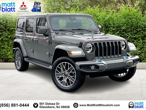 Used 2022 Jeep Wrangler Unlimited Sahara image 2