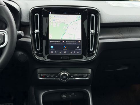 Certified 2023 Volvo XC40 Recharge Plus AWD/4WD image 15