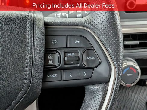 Used 2025 Toyota 4Runner SR5 AWD/4WD image 27