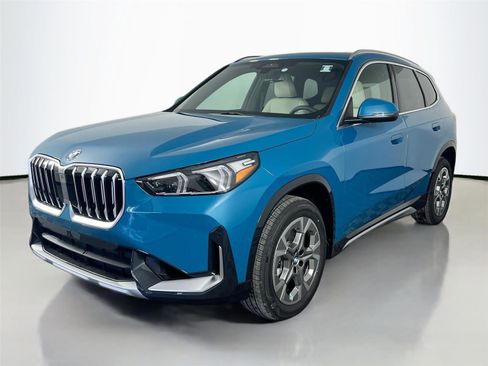 Used 2025 BMW X1 xDrive28i w/ Convenience Package image 2