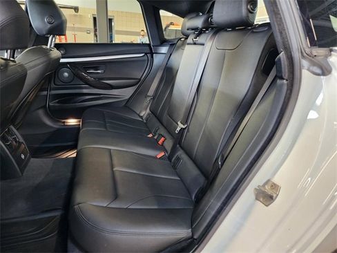 Used 2017 BMW 340i Gran Turismo xDrive image 26