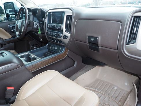 Used 2017 GMC Sierra 3500 Denali w/ Duramax Plus Package image 20