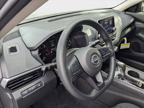 New 2025 Nissan Altima 2.5 S image 3