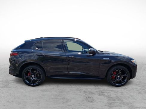 Used 2023 Alfa Romeo Stelvio Veloce AWD/4WD image 6