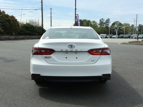 Used 2024 Toyota Camry LE image 7