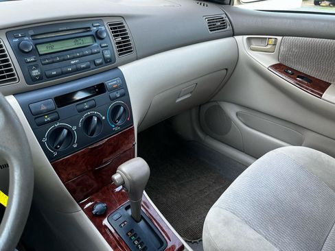Used 2005 Toyota Corolla LE FWD image 16