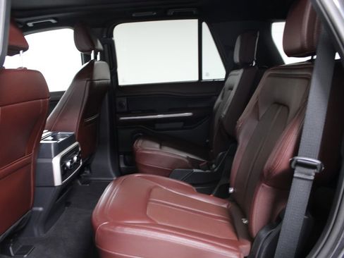 Used 2024 Ford Expedition Limited image 26