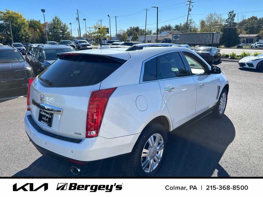 Used 2015 Cadillac SRX Luxury w/ Driver Awareness Package FWD image 6