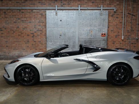 Used 2021 Chevrolet Corvette Stingray Preferred Cpe w/ 2LT image 37