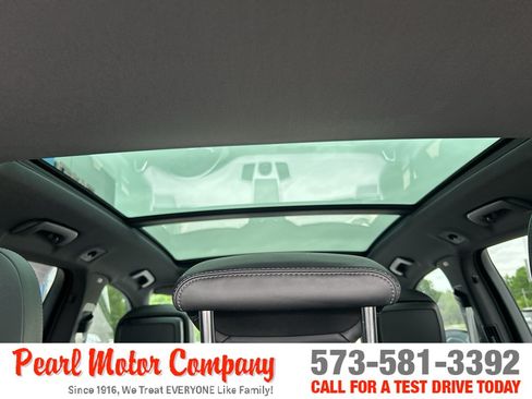 Used 2023 Porsche Cayenne Platinum Edition AWD/4WD image 24