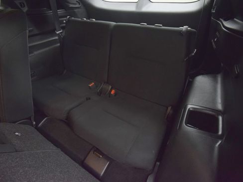 Used 2024 Mitsubishi Outlander ES FWD image 16