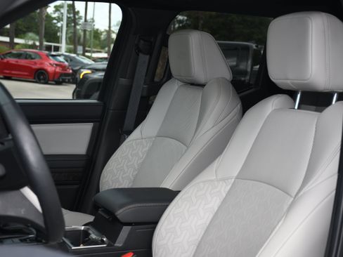 Certified 2025 Toyota Tacoma Limited AWD/4WD image 13