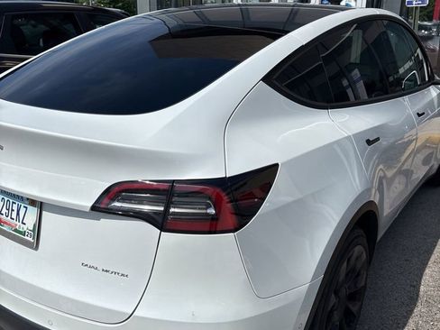 Used 2022 Tesla Model Y Long Range AWD/4WD image 5
