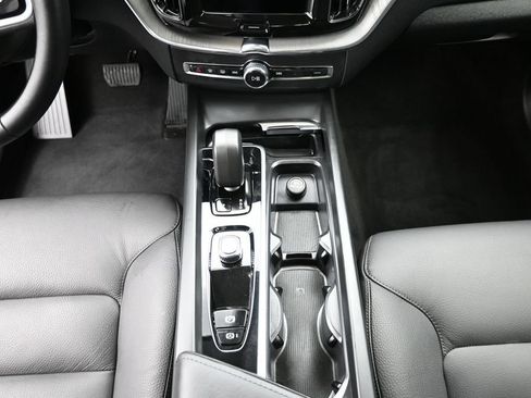 Used 2025 Volvo XC60 B5 Plus AWD/4WD image 16