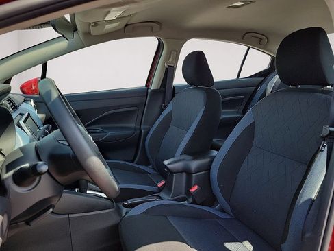 Used 2025 Nissan Versa SV FWD image 11