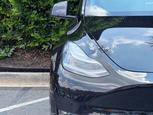Used 2021 Tesla Model Y Long Range AWD/4WD image 4