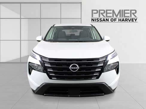 New 2026 Nissan Rogue SV FWD image 8