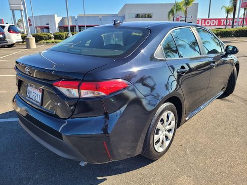 Used 2023 Toyota Corolla LE FWD image 4